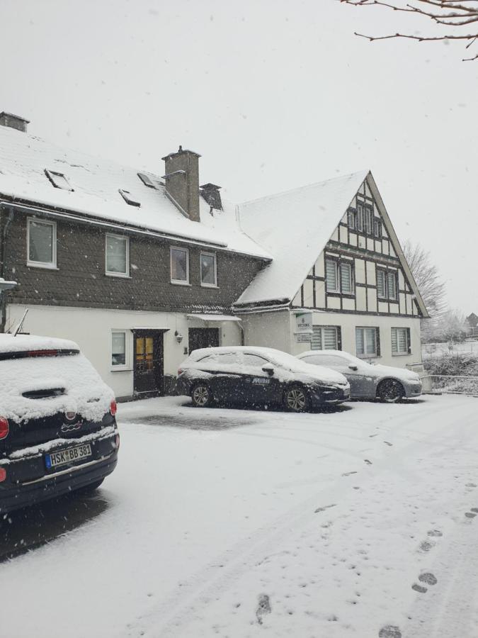 Hotel Zur Fredeburg Schmallenberg Esterno foto