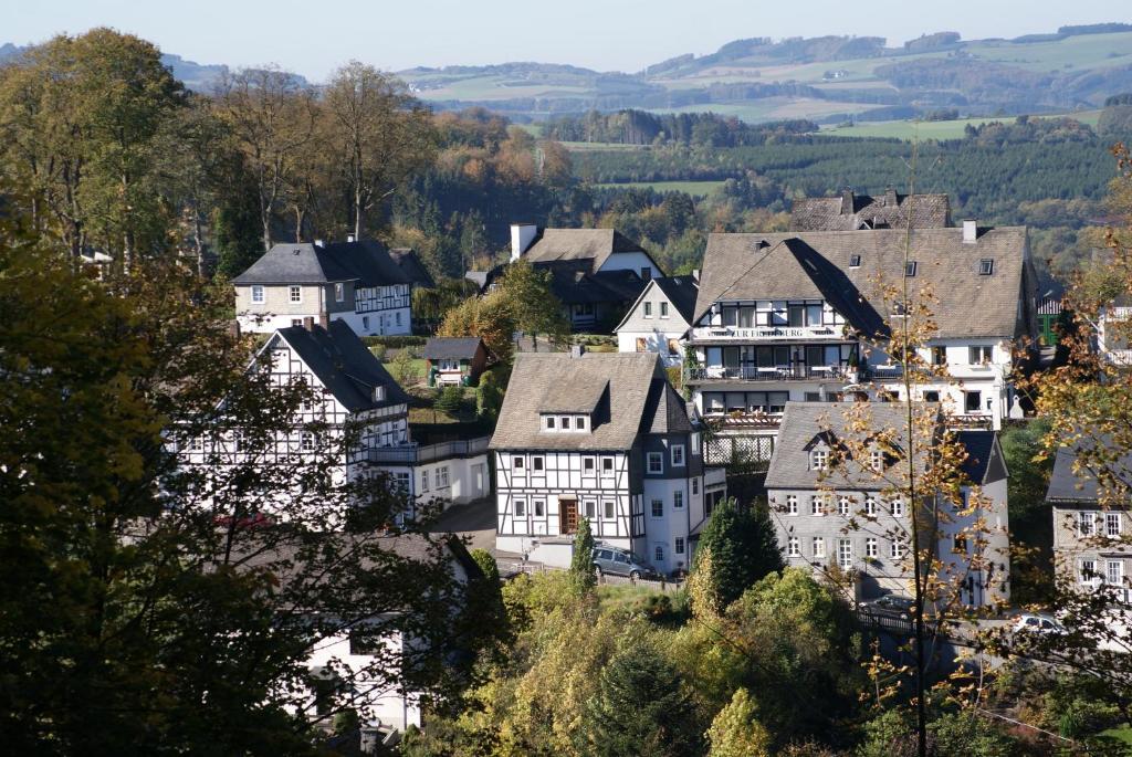 Hotel Zur Fredeburg Schmallenberg Esterno foto