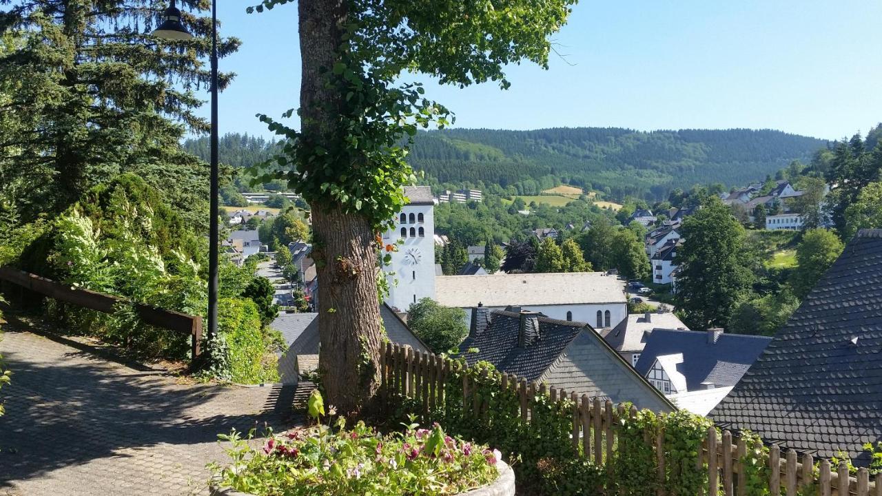 Hotel Zur Fredeburg Schmallenberg Esterno foto