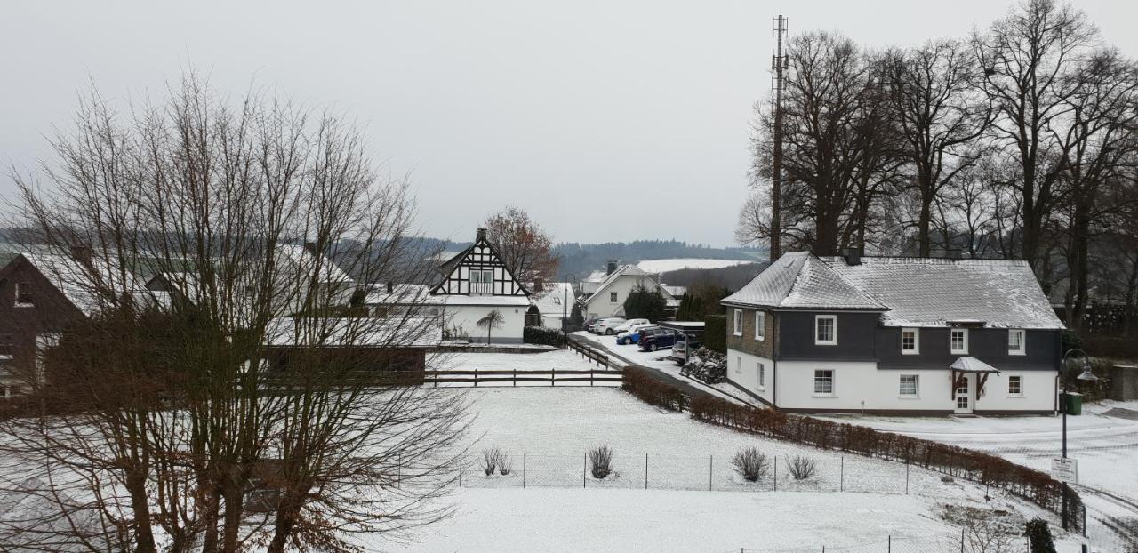 Hotel Zur Fredeburg Schmallenberg Esterno foto